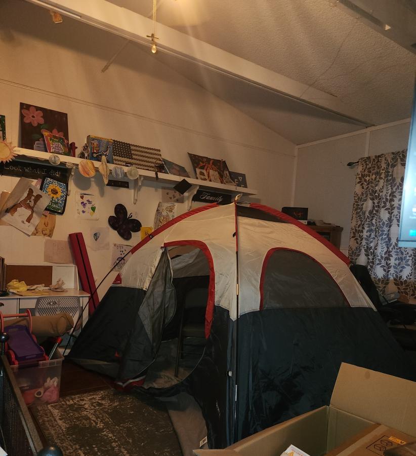 Click image for larger version

Name:	Tent 2.jpg
Views:	20
Size:	89.0 KB
ID:	2346